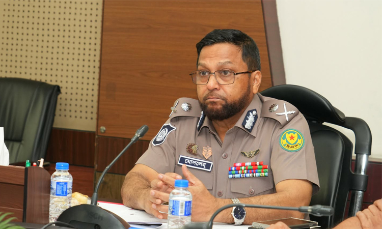 তাজিয়া মিছিলে দা, ছুরি, কাস্তে, বর্শা, বল্লম, তরবারি ও লাঠি বহন নিষিদ্ধ: ডিএমপি কমিশনার