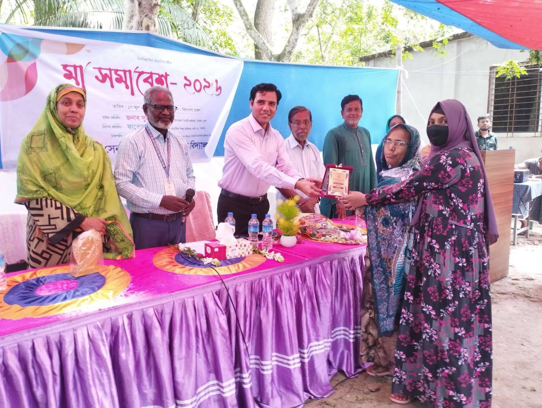 খুলনায় শিক্ষার্থীদের নিয়ে মা সমাবেশ অনুষ্ঠিত
