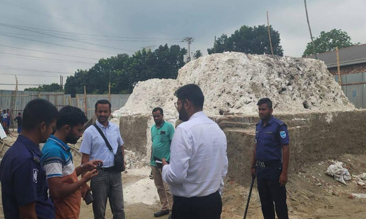 নরসিংদীতে অবৈধ গ্যাস সংযোগে পরিচালিত চুন ফ্যাক্টরি উচ্ছেদ