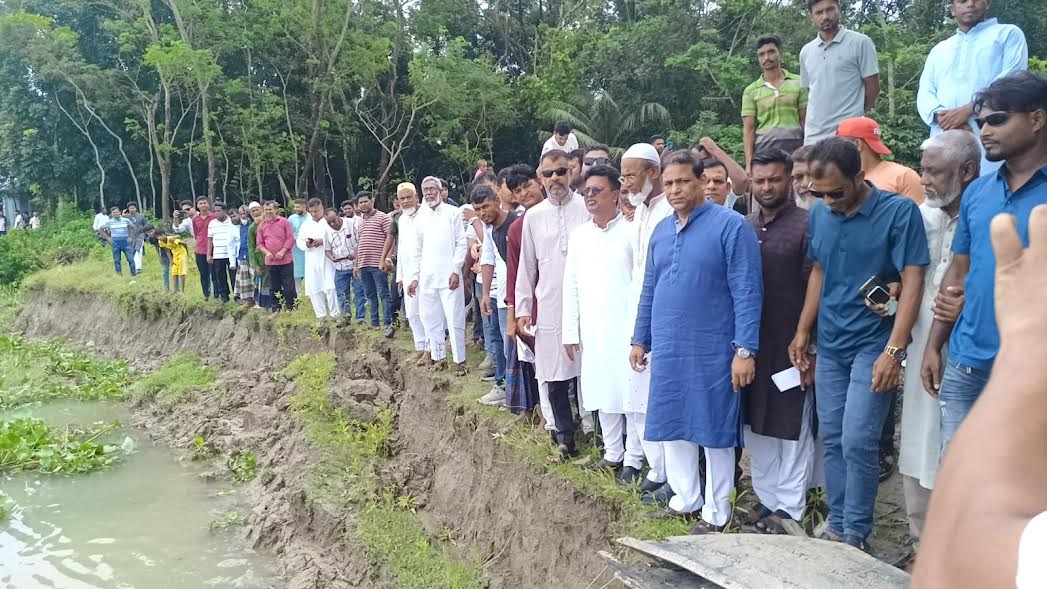 নদীভাঙন রোধে সরকার কাজ করছে: এমপি খোকন তালুকদার