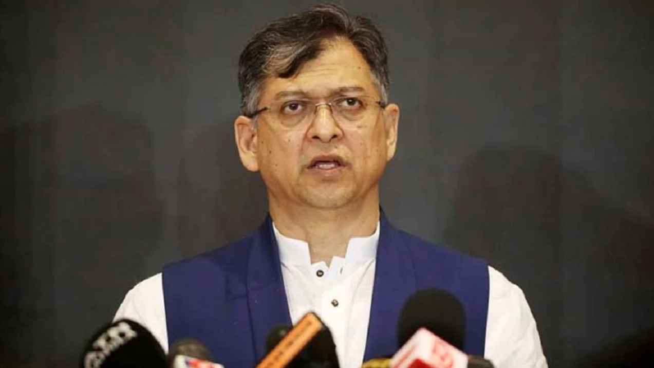 সাবেক আইজিপি বেনজিরকে ফেরাতে নথিপত্র পাঠানো হয়েছে : স্বরাষ্ট্রমন্ত্রী