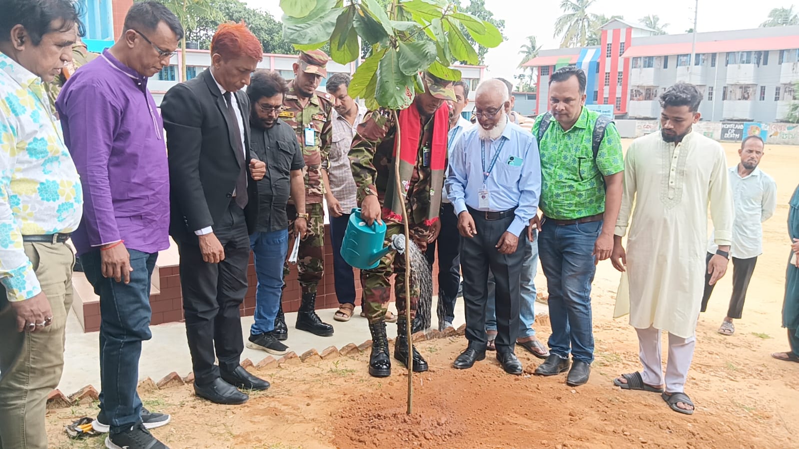 রাঙ্গামাটিতে বৃক্ষরোপণ ও শিক্ষার্থীদের মধ্যে গাছের চারা বিতরণ