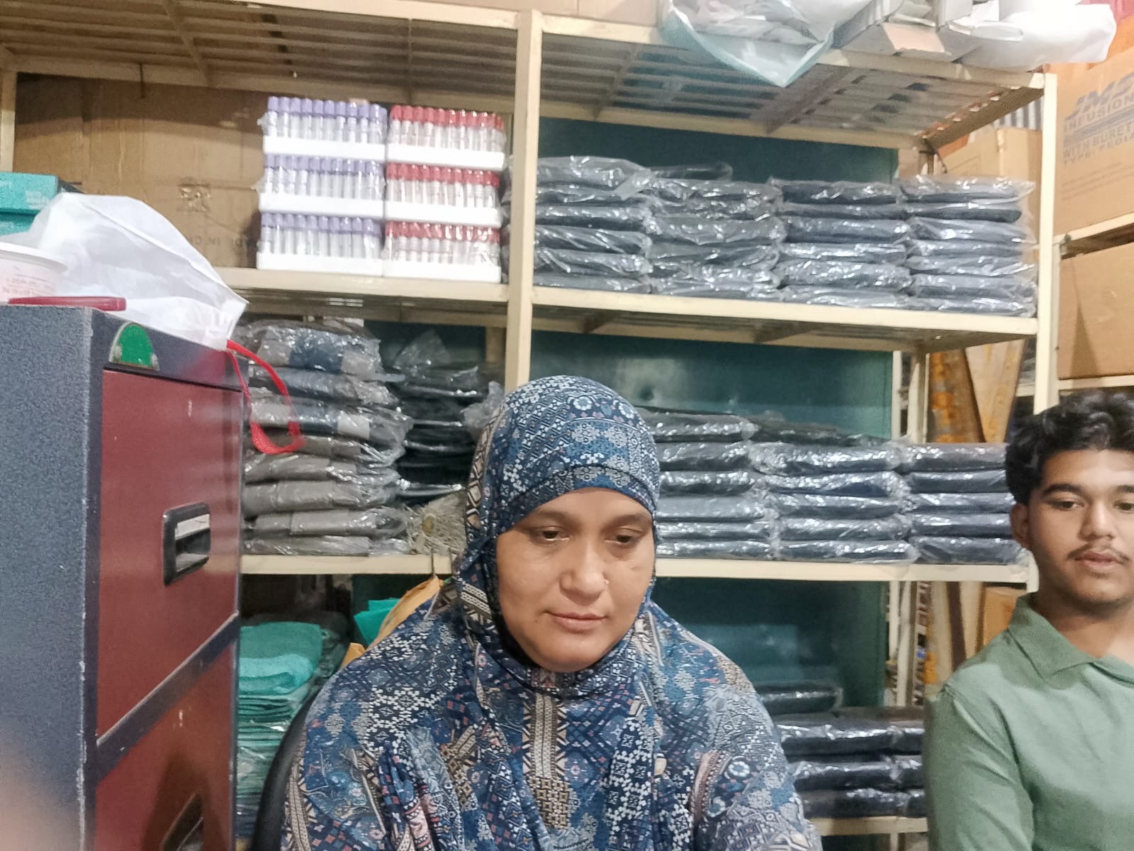 স্বামীর অনুপ্রেরণায় শরীয়তপুরের তানিয়া বেগম সফল নারী উদ্যোক্তা
