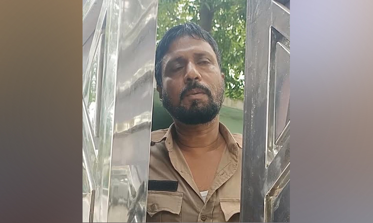 খুলনায় নৈশ প্রহরীর বিরুদ্ধে বন বিভাগের মামলা