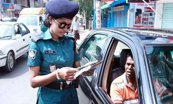 ট্রাফিক আইন লঙ্ঘনে ডিএমপির ২৩২৩ মামলা