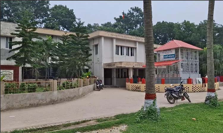 ঝিনাইদহে উপজেলা স্বাস্থ্য কমপ্লেক্সে অপারেশন থিয়েটার চালুর দাবি 