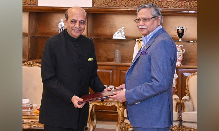 রাষ্ট্রপতির কাছে ভারতের নবনিযুক্ত হাইকমিশনারের পরিচয়পত্র পেশ