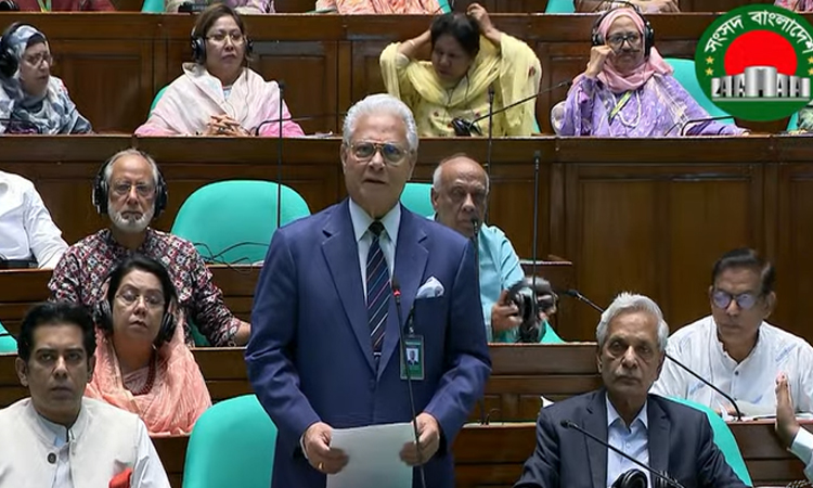 বিধ্বস্ত অর্থনীতিকে পুনরুদ্ধারের রূপরেখা দিয়েছে প্রস্তাবিত বাজেট : আলতাফ চৌধুরী
