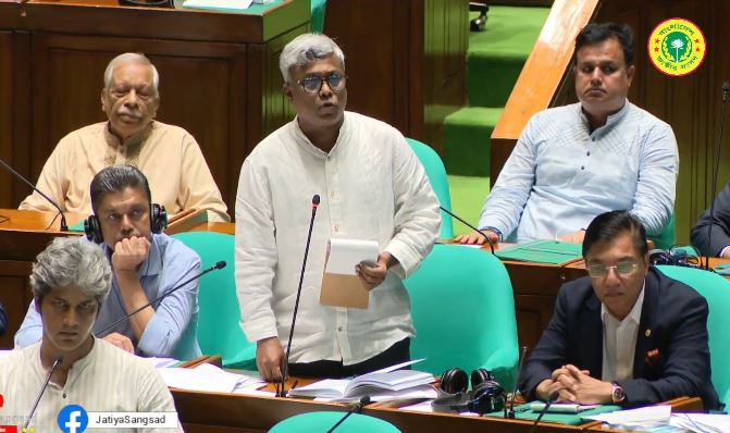 জ্বালানি খাতে স্বনির্ভরতা অর্জন ও নবায়নযোগ্য বিদ্যুৎ উৎপাদনে বাজেটে বিশেষ গুরুত্ব : প্রতিমন্ত্রী