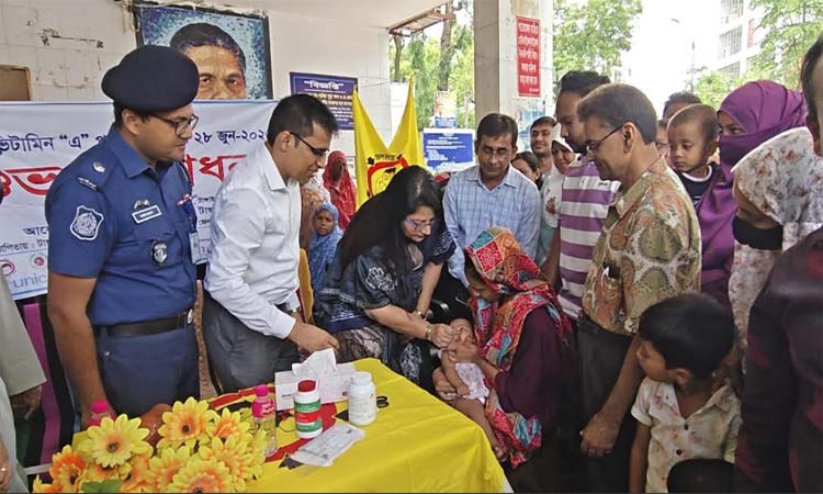 টাঙ্গাইলে ৫ লাখ ২৪ হাজার ১৮৮ শিশুকে ভিটামিন ‘এ-ক্যাপসুল খাওয়ানো হচ্ছে