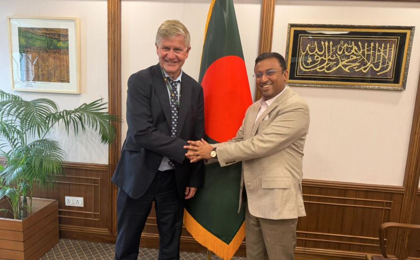 প্রধানমন্ত্রীর পররাষ্ট্র উপদেষ্টার সঙ্গে আন্তর্জাতিক জলবায়ু প্রতিনিধিদলের সৌজন্য সাক্ষাৎ