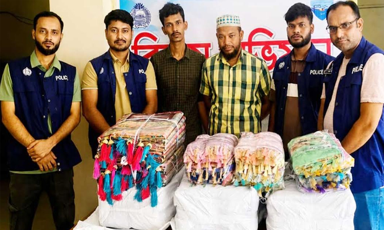চট্টগ্রামে ভারতীয় পণ্য জব্দ, গ্রেফতার ২