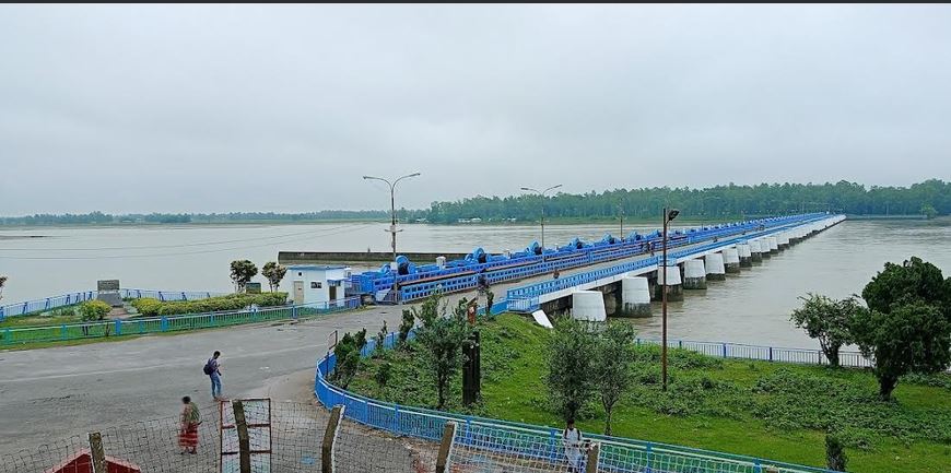 নীলফামারীতে কমছে তিস্তা নদীর পানি