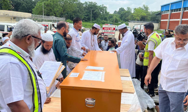 কাতারে নিহত ৫ প্রবাসীর মরদেহ দেশে পৌঁছেছে