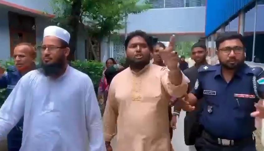 কুষ্টিয়ায় আলোচিত পীর হত্যা, দুই আসামিকে কারাগারে পাঠানোর নির্দেশ