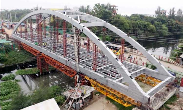 খুলনার ময়ূর নদের ওপর নান্দনিক নকশায় নির্মাণ হচ্ছে দুই সেতু