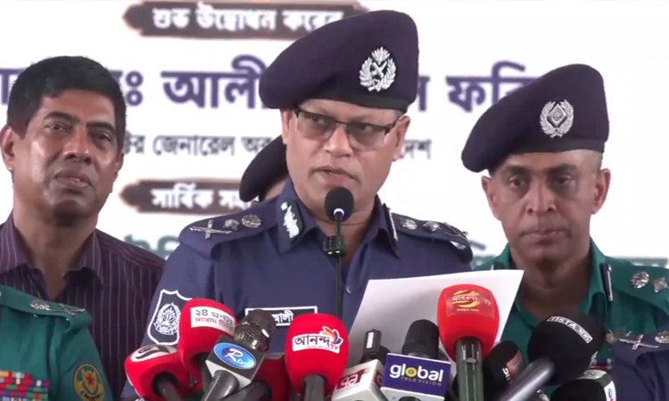 পূর্বাচলে ‘বরকাউ পুলিশ ক্যাম্প’ উদ্বোধন আইজিপির