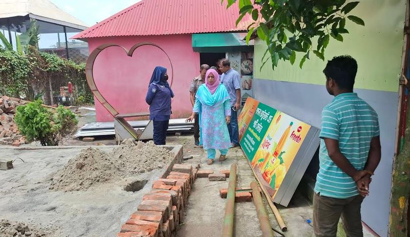 নরসিংদীতে রেস্টুরেন্ট মালিককে কারাদণ্ড, প্রতিষ্ঠান সিলগালা
