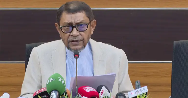 সম্পূর্ণ সুস্থ না হলে ডেঙ্গু রোগীকে হাসপাতাল থেকে ছাড়পত্র নয়: স্বাস্থ্যমন্ত্রী