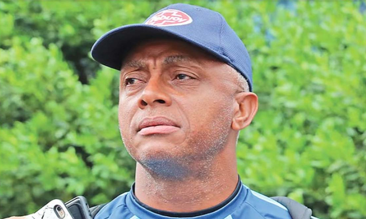 জিম্বাবুয়ের নতুন বোলিং কোচ ওয়ালশ