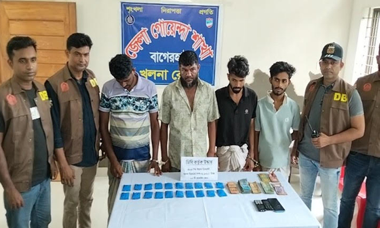 বাগেরহাটে ৪ হাজার পিস ইয়াবাসহ মাদক সম্রাট মনি গ্রেফতার
