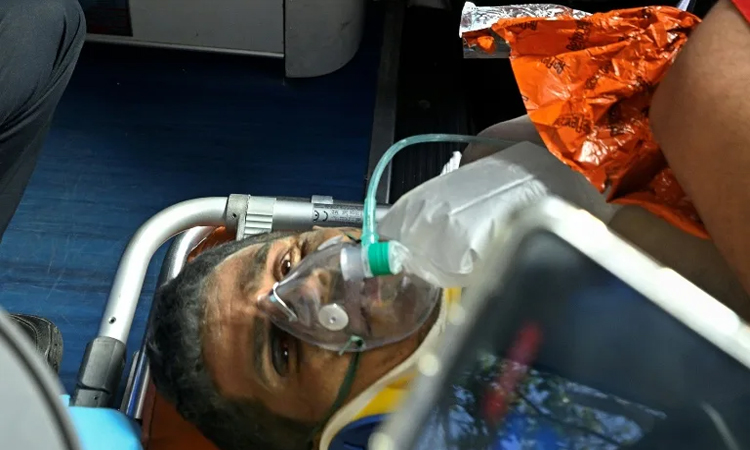 ভেনেজুয়েলায় ভূমিকম্পের ৮ দিন পর ধ্বংসস্তূপের নিচ থেকে একজনকে জীবিত উদ্ধার