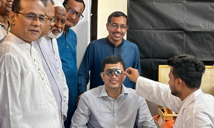 পাবনায় সাংবাদিকদের জন্য দুই দিনব্যাপী চক্ষু ক্যাম্প শুরু