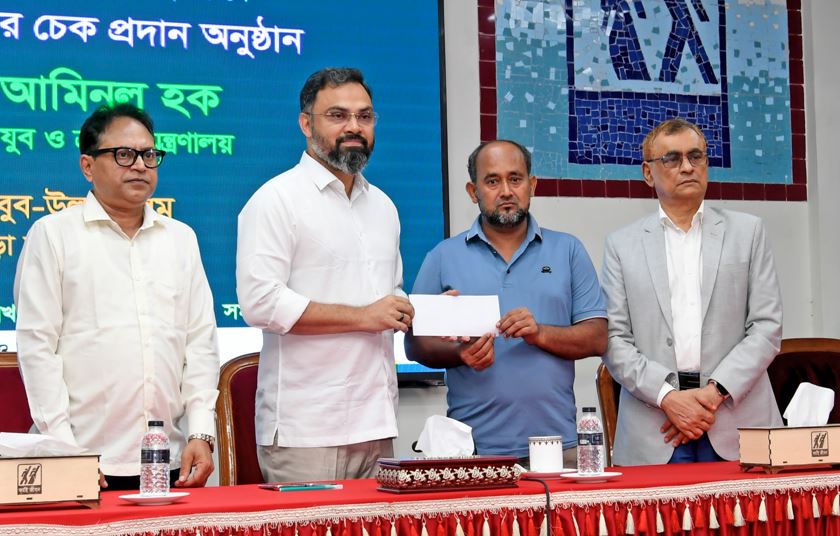 ক্যান্সার আক্রান্ত ক্রিকেটার মেহেদী হাসান হৃদয়ের পাশে ক্রীড়া মন্ত্রণালয়