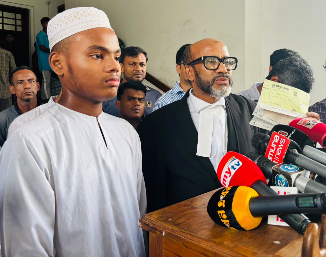হাত হারানো নাঈম পেলেন ক্ষতিপূরণের ৩০ লাখ টাকা