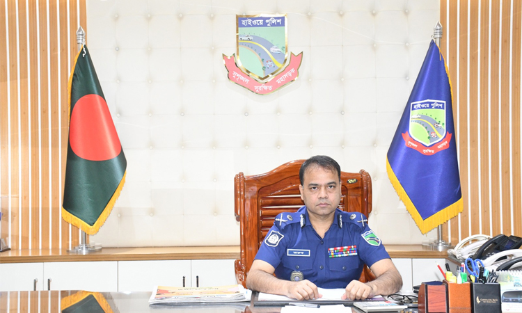 হাইওয়ে পুলিশের অতিরিক্ত আইজিপি হলেন ফারুক আহমেদ