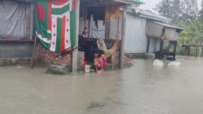 ভোলায় বিপৎসীমার ওপরে জোয়ারের পানি, নৌযান চলাচলে নিষেধাজ্ঞা