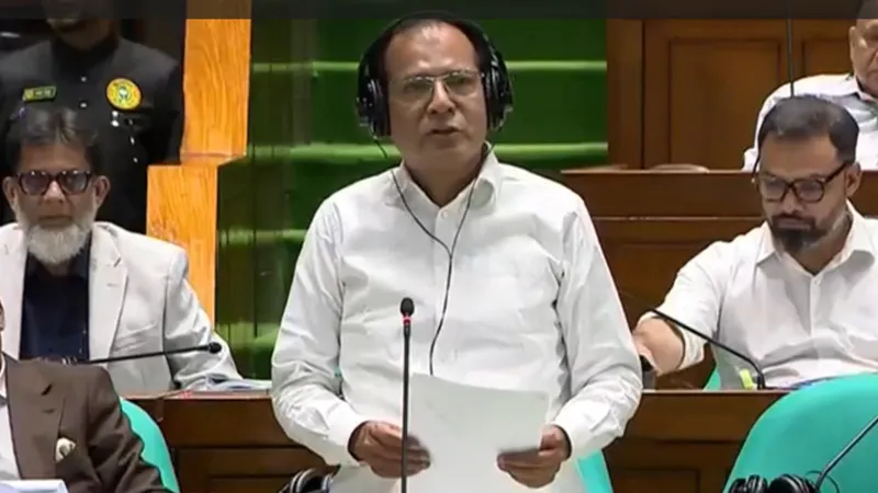 বজ্রপাতপ্রবণ এলাকায় মাল্টিপারপাস আশ্রয়কেন্দ্র নির্মাণ করবে সরকার: ত্রাণমন্ত্রী