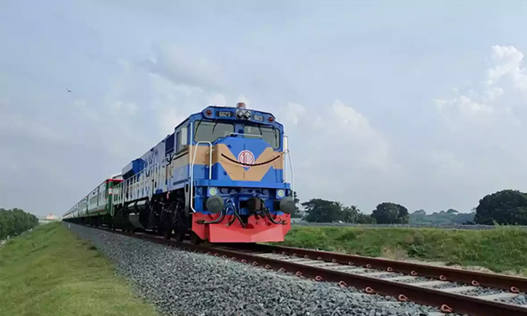 যাত্রীদের দোরগোড়ায় যাচ্ছে রেল সেবা, নেটওয়ার্কে যুক্ত হচ্ছে দেশের দক্ষিণ-পশ্চিমাঞ্চল