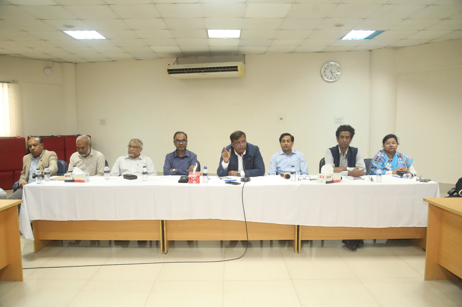 একাডেমিক স্বাধীনতা অক্ষুণ্ন রেখে গবেষণায় অর্থায়ন বৃদ্ধির আশ্বাস ইউজিসি চেয়ারম্যানের