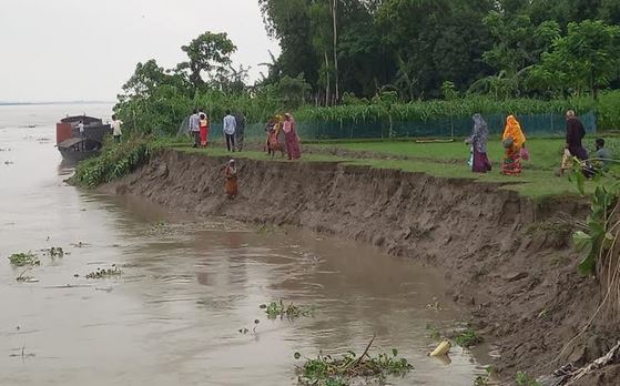 গাইবান্ধায় নদ-নদীতে পানি বাড়ছে, ভাঙন অব্যাহত