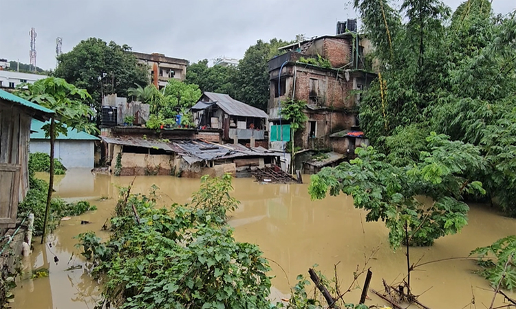 বান্দরবানের কিছু এলাকায় বন্যার পানি কমতে শুরু করেছে