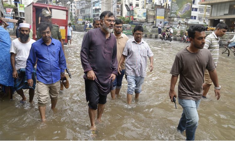 জলাবদ্ধতা নিরসনে দ্রুত ব্যবস্থা নিতে ডিএনসিসি প্রশাসকের নির্দেশ