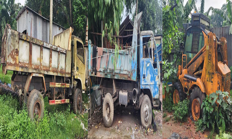 নরসিংদীতে পৌরসভার ৩টি যানবাহন উদ্ধার