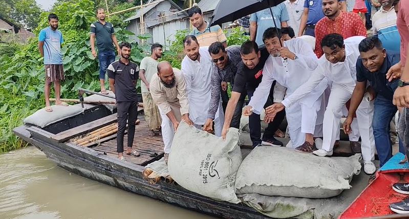আড়িয়াল খাঁ নদীতে জিওব্যাগ ডাম্পিংয়ের উদ্বোধন করলেন এমপি জাহান্দার