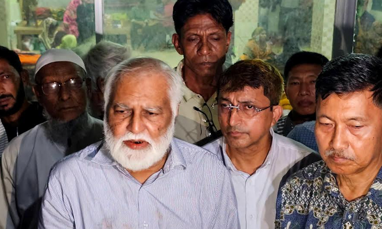 প্রধানমন্ত্রী দুর্যোগের সার্বিক বিষয়ে নিজেই মনিটরিং করছেন : ত্রাণ প্রতিমন্ত্রী