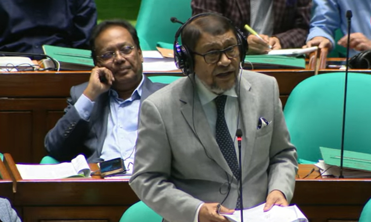 জনবল সংকট দূর করতে ১ লাখ স্বাস্থ্যকর্মী নিয়োগের উদ্যোগ