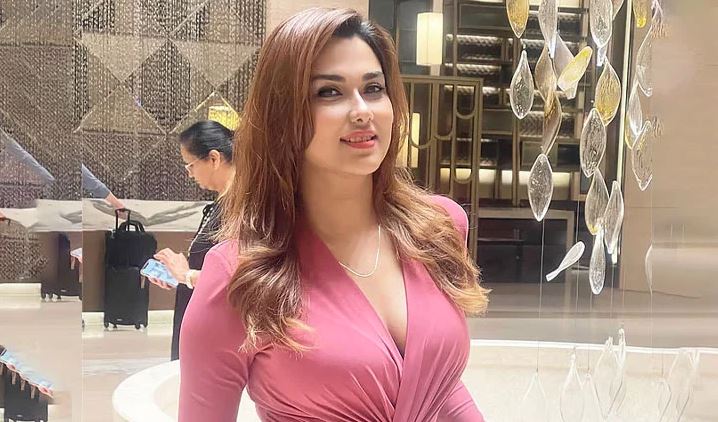 আত্মসমর্পণ করে জামিন পেলেন অভিনেত্রী ববি