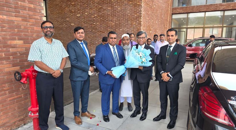 ইসলামাবাদে বাংলাদেশ হাইকমিশন পরিদর্শনে সার্ক মহাসচিব গোলাম সারওয়ার