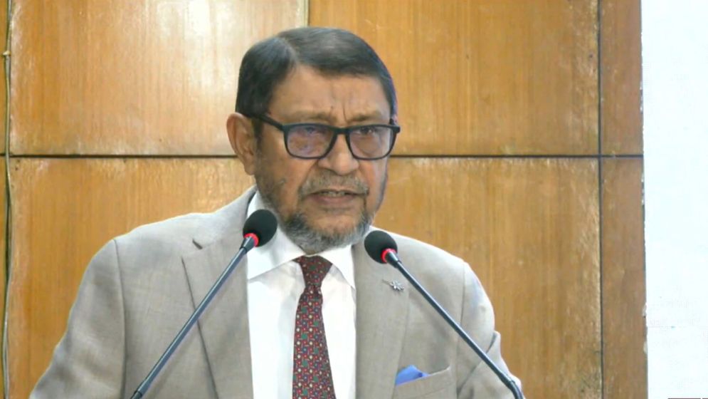 গুলিস্তানে সেলুনে বিস্ফোরণে দগ্ধদের দেখতে গেলেন স্বাস্থ্যমন্ত্রী