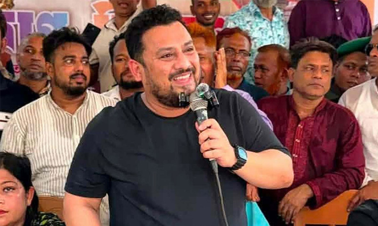 টানা বর্ষণে প্লাবিত রাঙ্গামাটির ৩০ গ্রাম, পরিদর্শনে ভূমি প্রতিমন্ত্রী