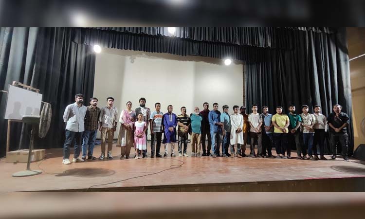 বগুড়ায় শেষ হলো প্রামাণ্য চলচ্চিত্র নির্মাণ কর্মশালা