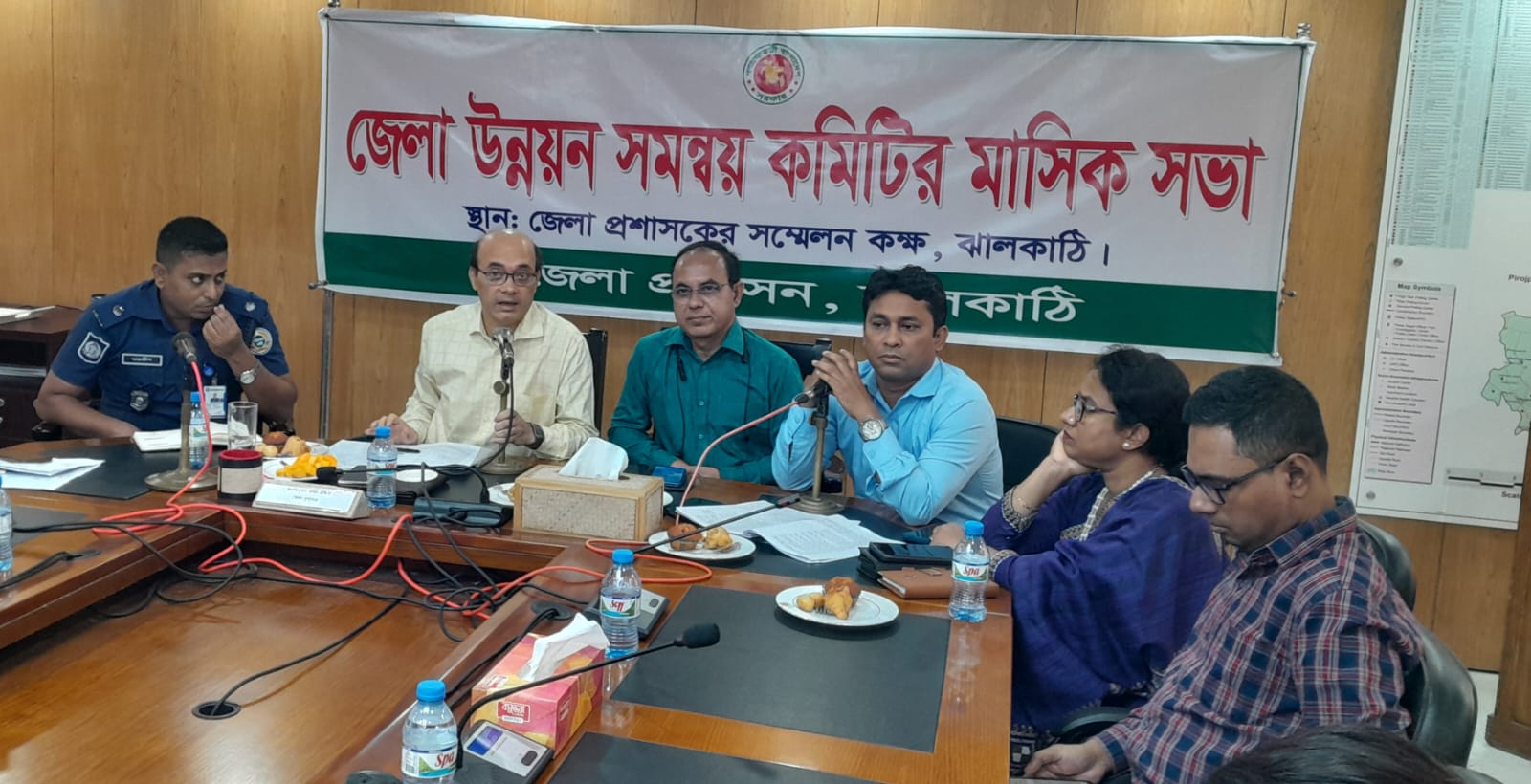 জনস্বার্থকে সর্বাধিক গুরুত্ব দেবে ঝালকাঠি জেলা প্রশাসন
