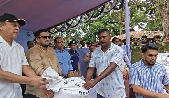বন্যায় ক্ষতিগ্রস্তদের পুনর্বাসনে সহযোগিতা দেওয়া হবে : পার্বত্য প্রতিমন্ত্রী