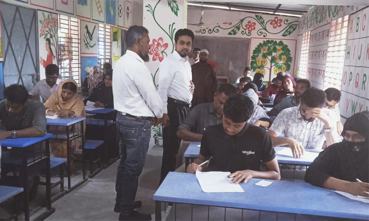 পটুয়াখালীতে নৌযান শুমারি-২০২৬ প্রকল্পের তথ্য সংগ্রহকারী নিয়োগ পরীক্ষা অনুষ্ঠিত