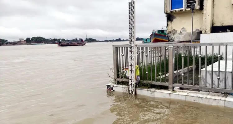পাহাড়ি ঢল ও ভারী বর্ষণে সুনামগঞ্জে বাড়ছে নদ-নদীর পানি, নিম্নাঞ্চল প্লাবিত